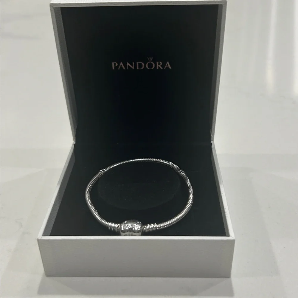 Pandora Silver Heart Charm Bracelet - Picture 4 of 5